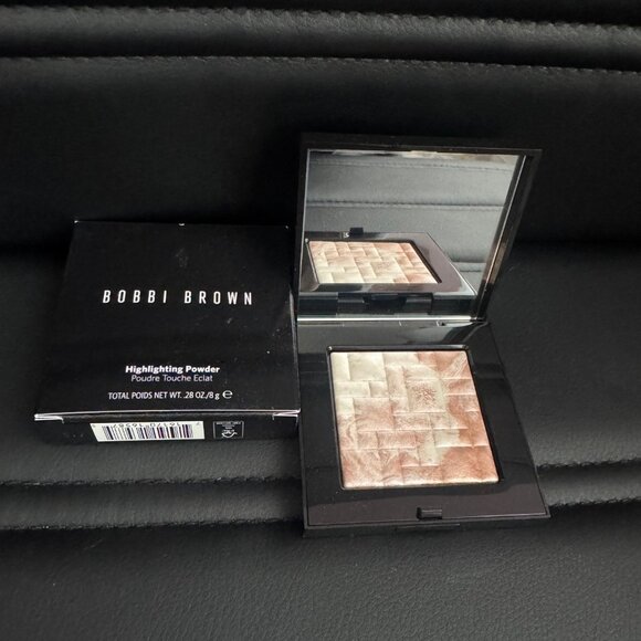 Bobbi Brown Pink Glow Highlighting Powder - Picture 1 of 3